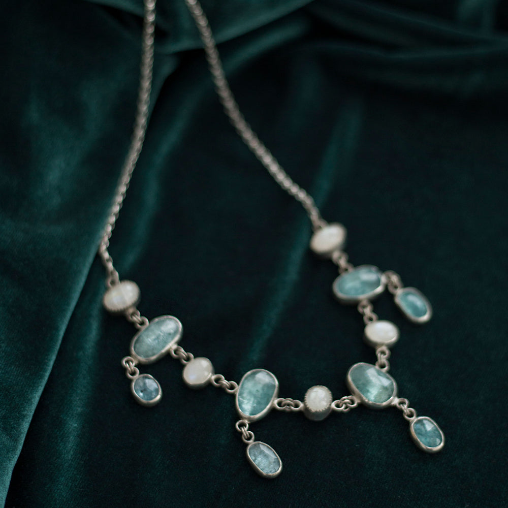 The Glistening Drop necklace