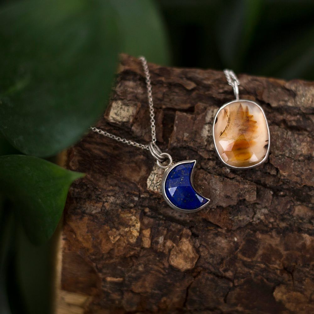 Lapis Moon Necklace – Midnight Silver Pendant