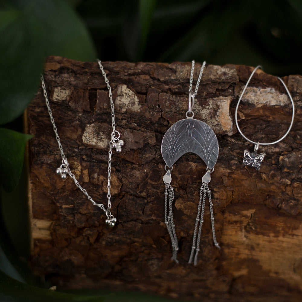 Duomo Pendant Necklace – Silver Arched Design