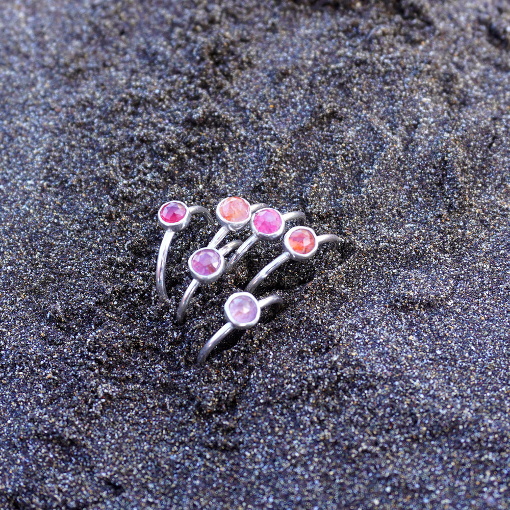 Spinel stacking ring