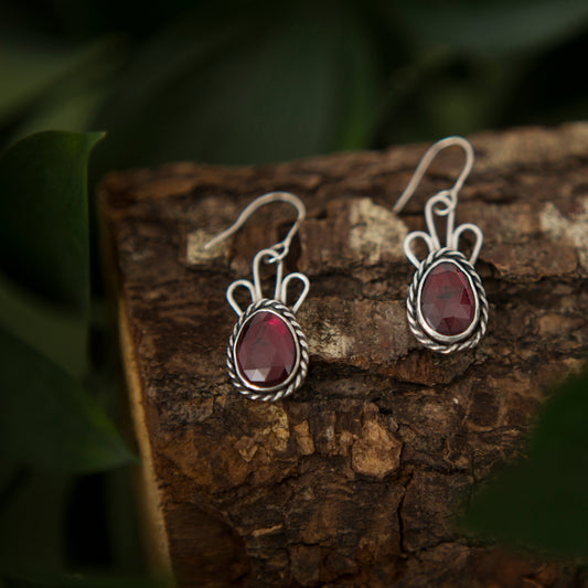 Rhodolite Garnet Drop Earrings – Medici Elegance