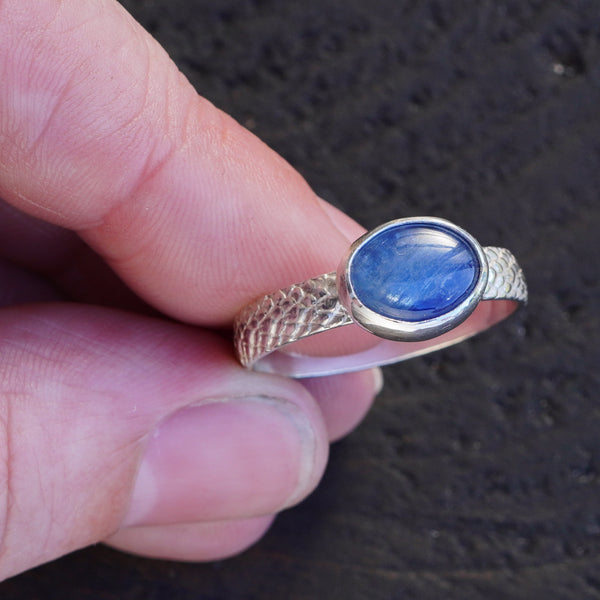 Blue Kyanite scale ring