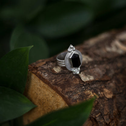Onyx Renaissance Ring – Triple Silver Band