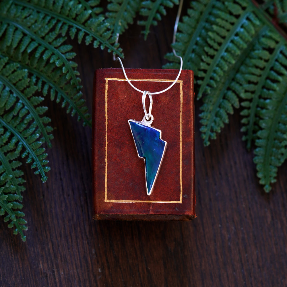 Small bolt necklace - dark blue