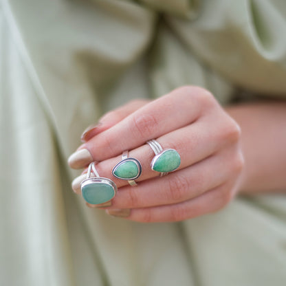 Chrysoprase Teardrop Ring – Silver Triple Band