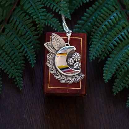 Isolde surfite moon necklace