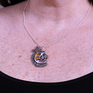 Isolde surfite moon necklace