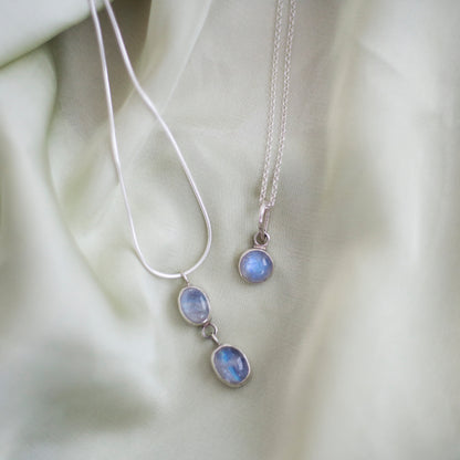 Little Light Necklace - Rainbow moonstone