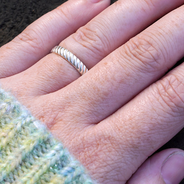 Twist ring
