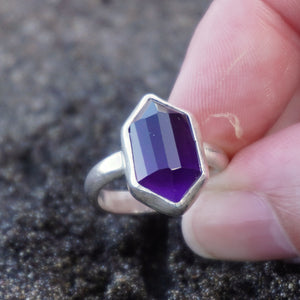 Limited edition: Zelda inspired rupee ring