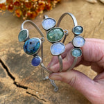 Handchain with opal