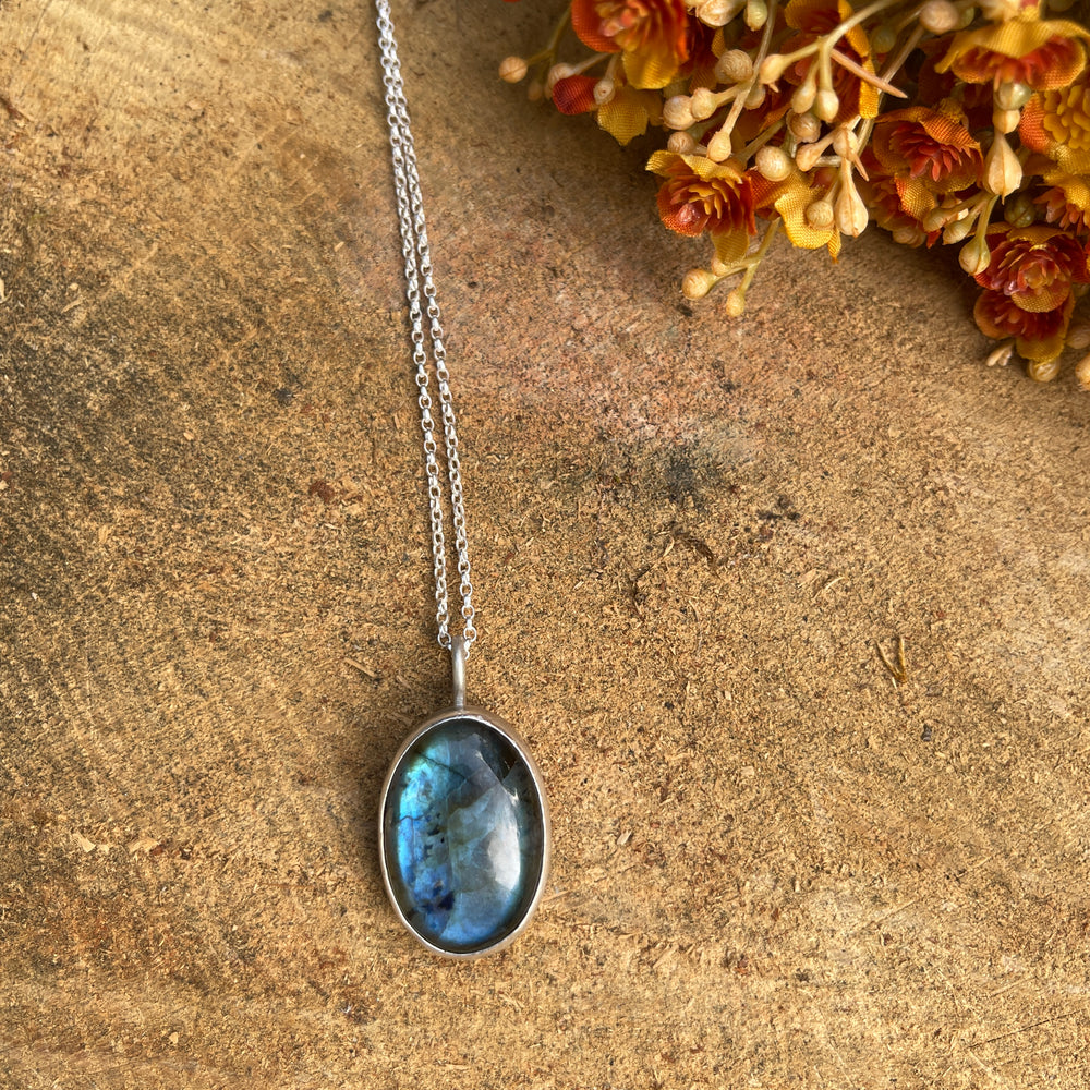 Labradorite Oval pendant