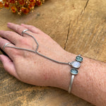 Handchain - Moonstone