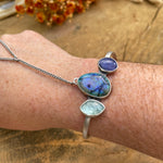 Handchain with opal
