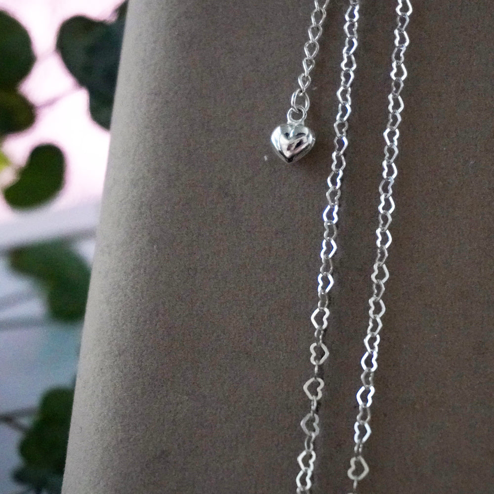 Close up of heart chain and heart end piece