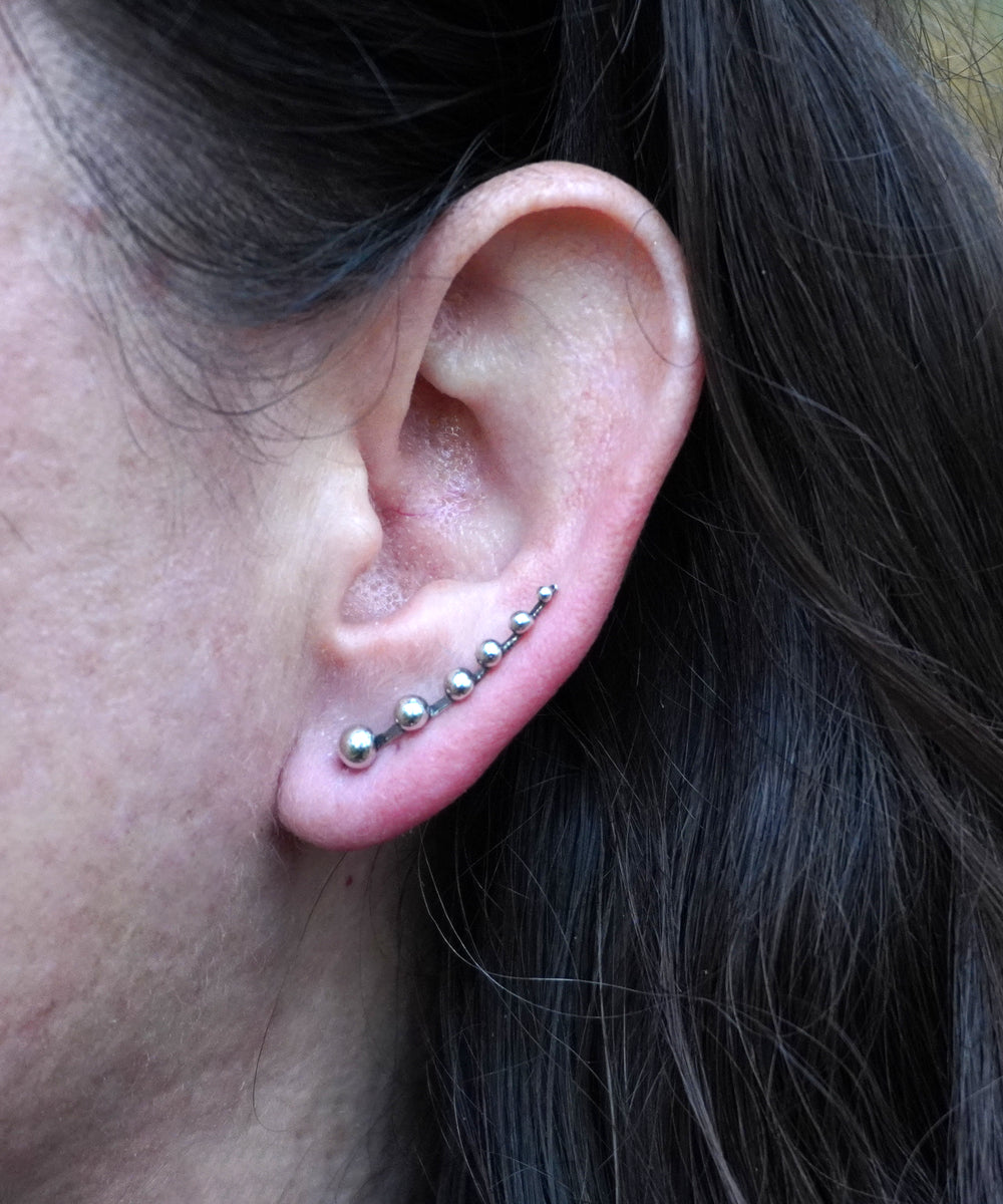 Dots ear crawler