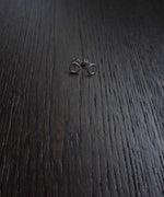 Circle studs