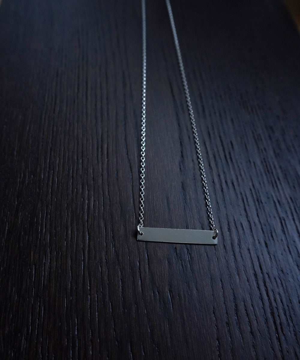 Bar pendant and chain