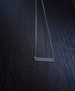 Bar pendant and chain