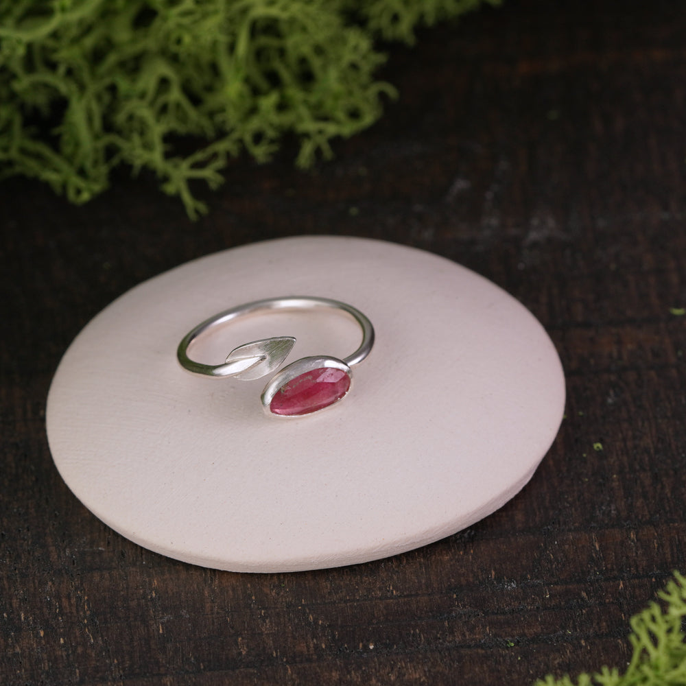 Leaf wrap ring tourmaline