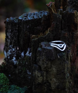 Wishbone ring